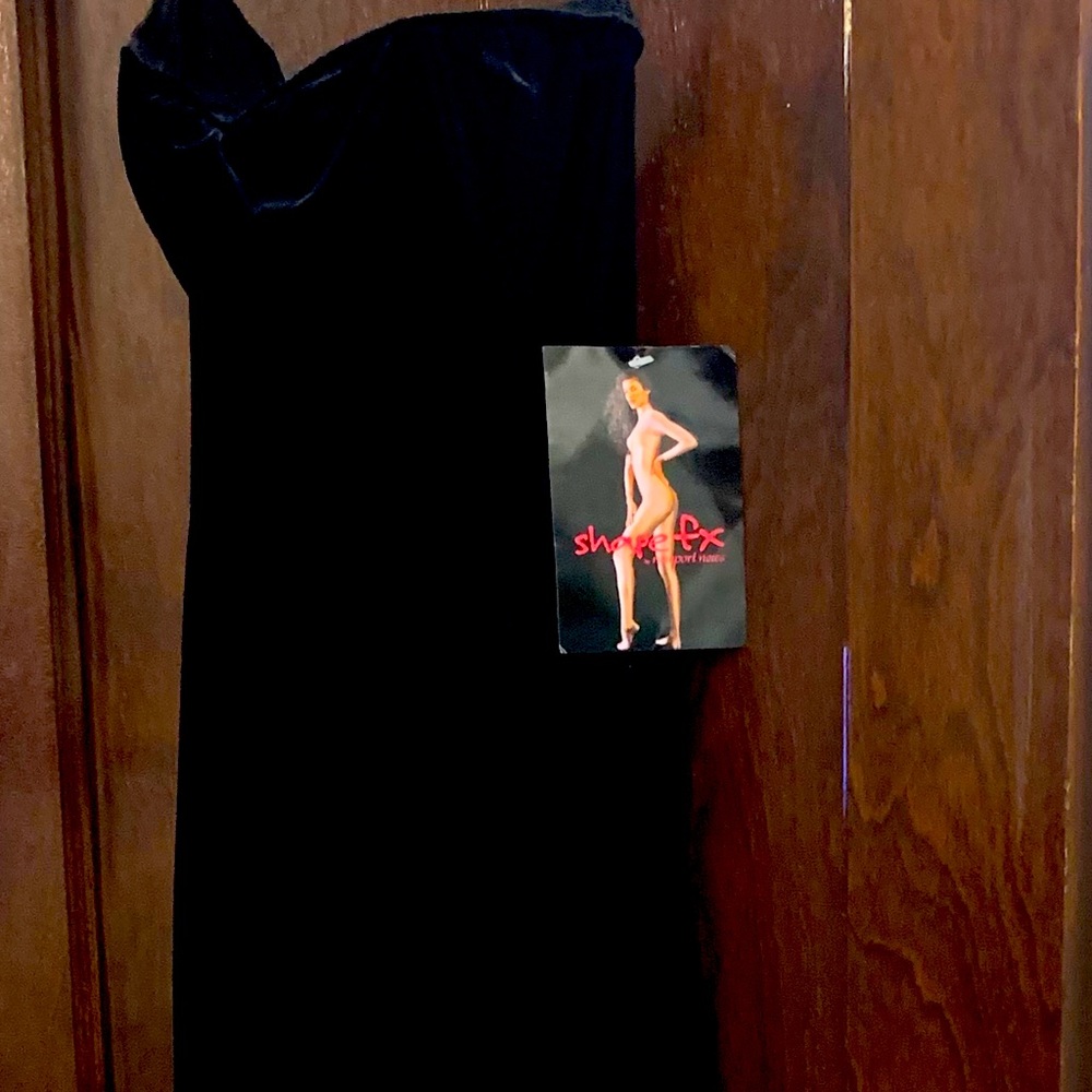 Strapless Long velvet dress with tag never used